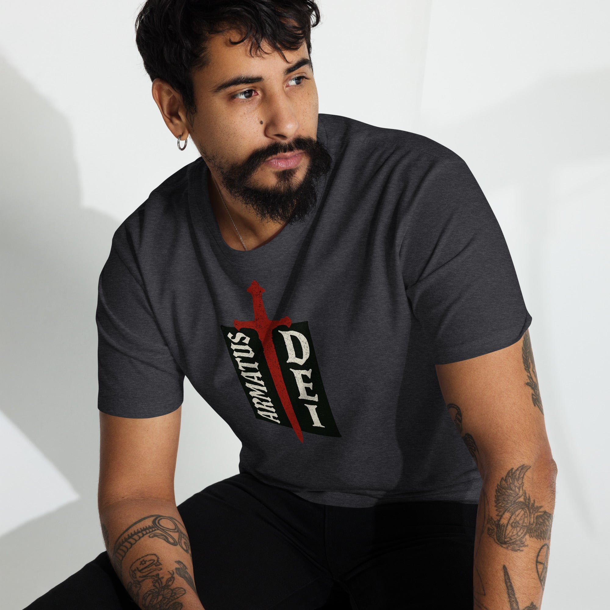 Armatus Dei Sword Tee – Stand Ready
